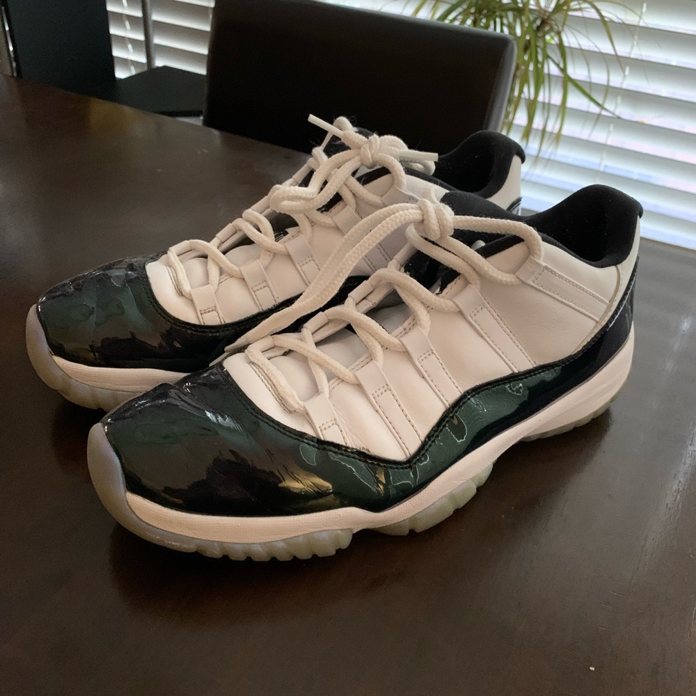 Jordan 11s emerald